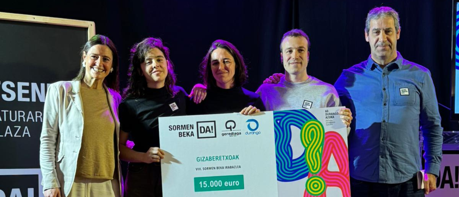 El proyecto “Gizaberetxoak. Joxe Azurmendiren joanak eta etorriak” obtiene la Sormen Beka de 2025